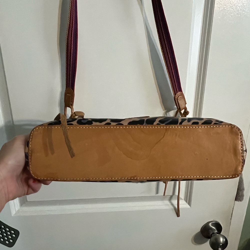 Consuela Downtown Crossbody - Picture 6 of 12